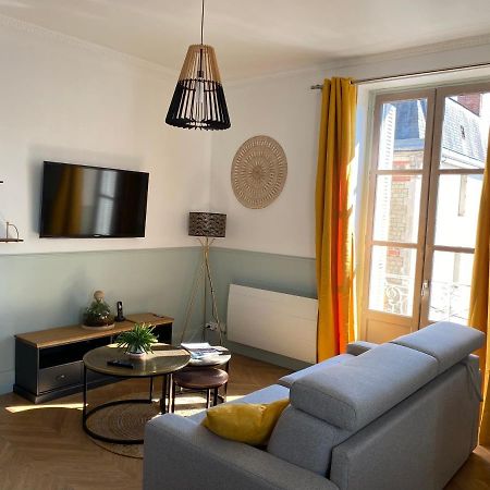 Magnifique Appartement Climatise - Classe 4 Etoiles Terrasson Kültér fotó
