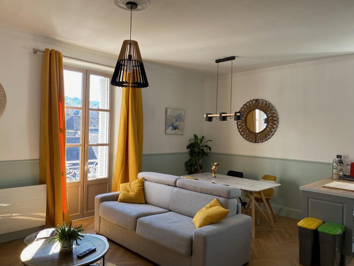 Magnifique Appartement Climatise - Classe 4 Etoiles Terrasson Kültér fotó