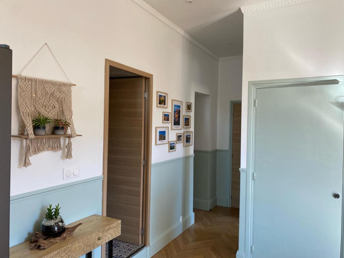 Magnifique Appartement Climatise - Classe 4 Etoiles Terrasson Kültér fotó